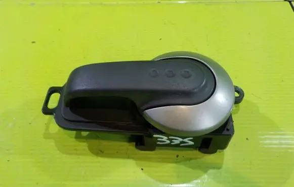 Nissan Note (E11) Front door interior handle PRZOD 33S 5010800006