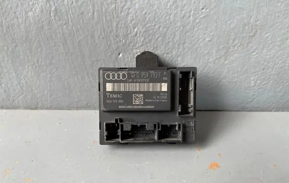 Audi A6 S6 C5 4B Door control unit/module 4F0959792F 4F0910792F 4F0910792E