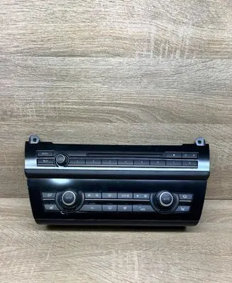 BMW 5 F10 F11 Climate control unit 9241238