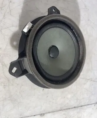 Toyota Yaris Front door speaker 1920703