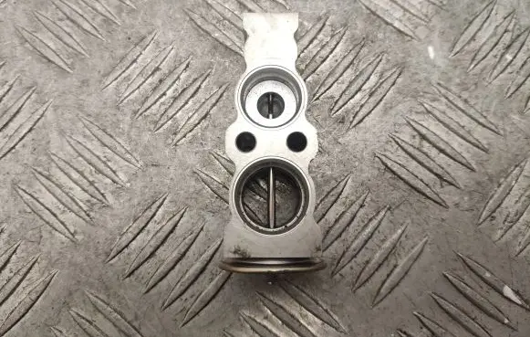Air conditioning (A/C) expansion valve