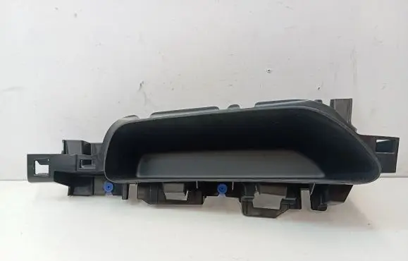 Peugeot 5008 II Other trunk/boot trim element 9815398477