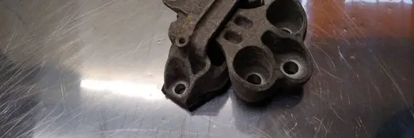 Opel Mokka Engine mount bracket 95128777