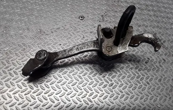 Opel Meriva A Front door check strap stopper 13147255