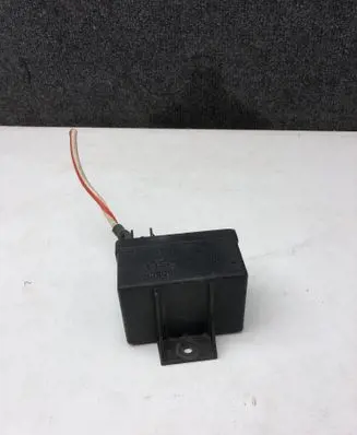 Peugeot 607 Glow plug pre-heat relay 0281003015