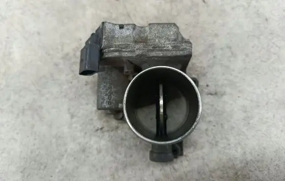 Ford Fiesta Throttle body valve 