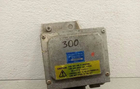 Ford Escape I Other control units/modules 6M643F881AB 039114 EA4CEC026