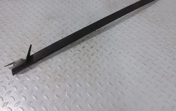 BMW XM Windshield trim 9447360 51139447360