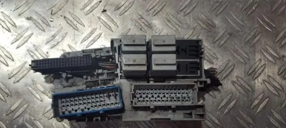 Opel Combo C Fuse box set