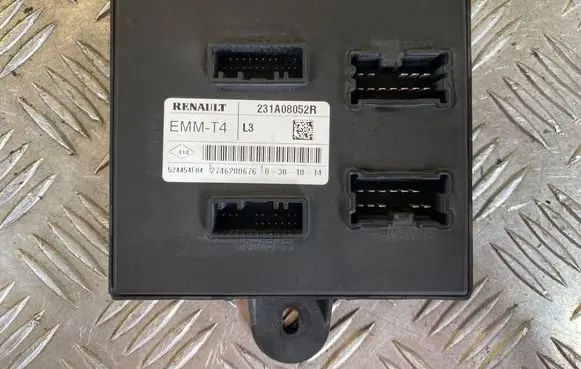Opel Vivaro Central body control module 231A08052R 2746200676 524454F04