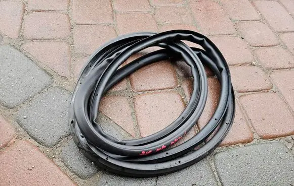 Opel Astra K Rubber seal loading door 18TYS