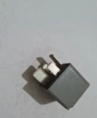 Ford Mondeo Mk III Other relay F80B14B192AA