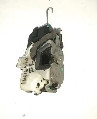 Opel Insignia A Front door lock 3023806