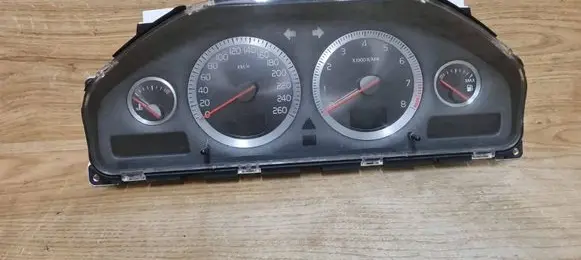 Speedometer (instrument cluster)