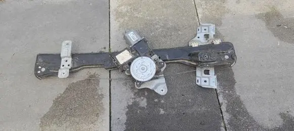 Opel Mokka Front window lifting mechanism without motor 98820SUV20 001100424546