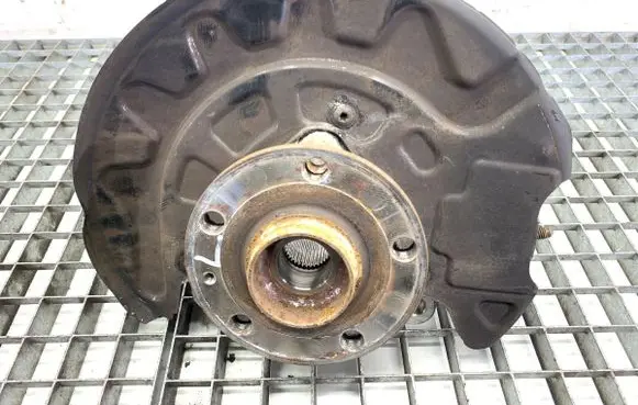 Skoda Octavia Mk3 (5E) Front wheel hub spindle knuckle