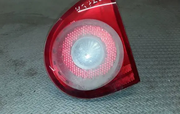 Volkswagen Golf V Tailgate rear/tail lights 1K6945094E