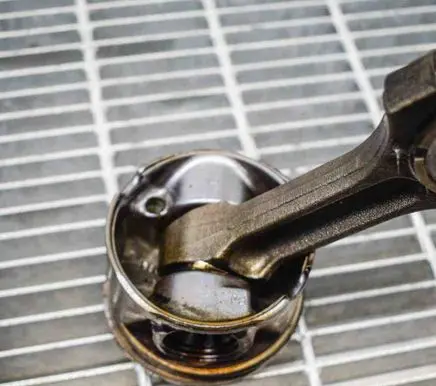 BMW 5 E60 E61 Piston 7792745