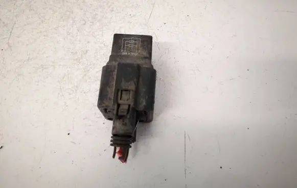 Volkswagen PASSAT B6 Other relay 3B0951253