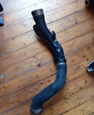 Intercooler hose/pipe