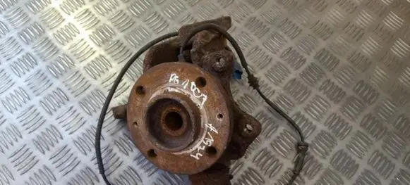 Front wheel hub