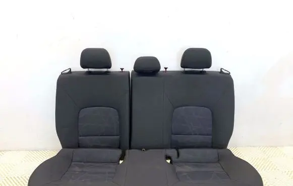 KIA Rio Second row seats