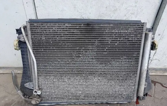 Volkswagen PASSAT B7 Coolant radiator III3C0145805AKIII 3C0145805AK 1K0121253AA
