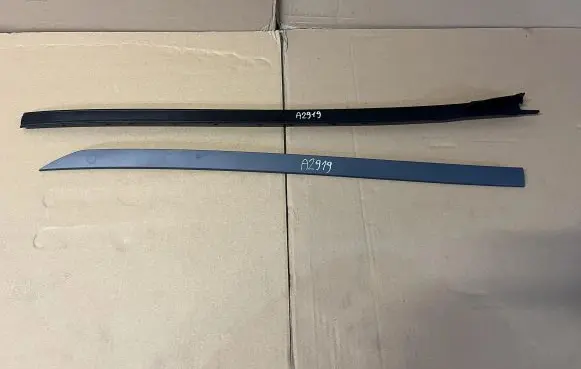 BMW X6 G06 Front door windshield rail 9880520