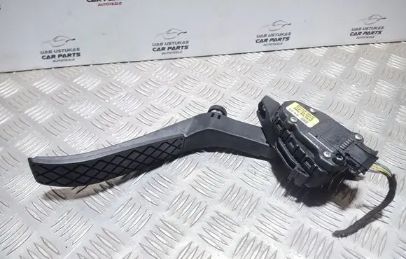 Porsche Cayenne (9PA) Accelerator throttle pedal 7L0723507A