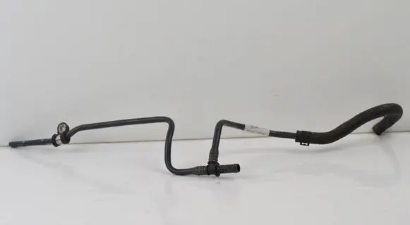 Engine coolant pipe/hose