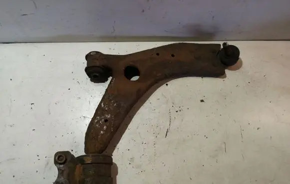 Volvo S40 Front lower control arm/wishbone