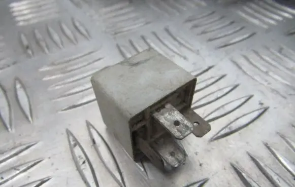 Audi A6 S6 C5 4B Other relay 431951253A