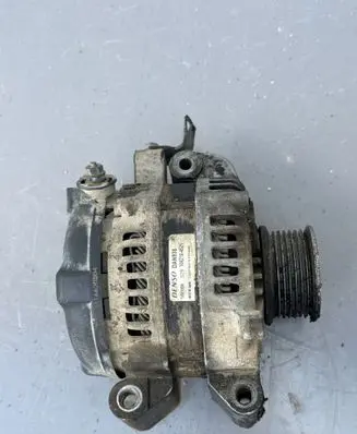 Toyota Auris 150 Generator/alternator DAN938 1042104521 14V100A