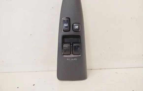 Toyota Corolla Verso E121 Electric window control switch 7423213090 H138100