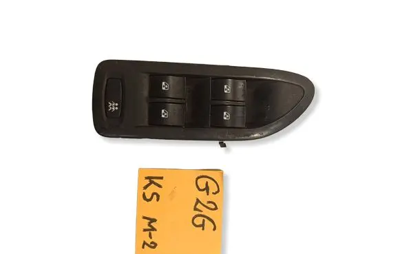 Renault Megane II Electric window control switch 8200315034