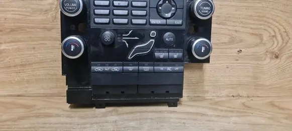 Volvo V70 Climate control unit 30782281