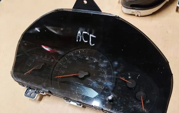 Honda Accord Speedometer (instrument cluster) 78100R800 HR0354033