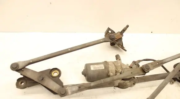 Chrysler Town & Country IV Front wiper linkage and motor WS00000303
