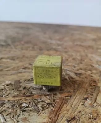 Renault Master II Other relay 7700844253