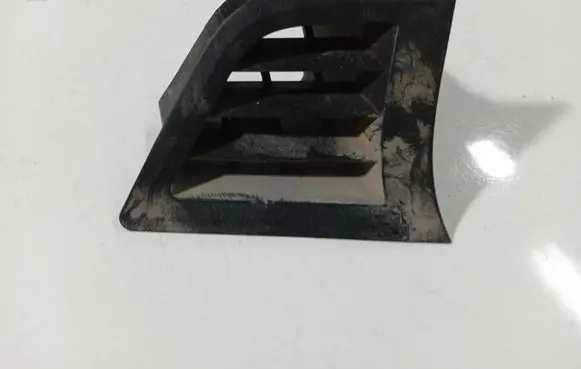 Subaru Legacy Dash center air vent grill 