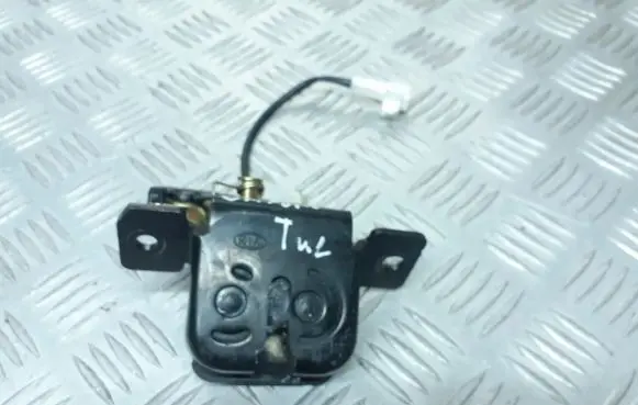 KIA Carens II Tailgate/trunk/boot lock/catch/latch