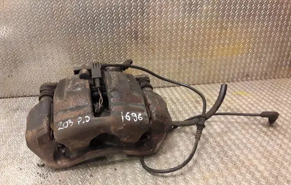 Mercedes-Benz C W203 Front brake caliper
