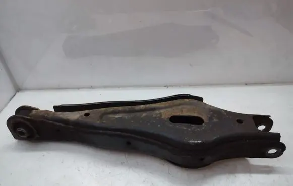 Rear control arm