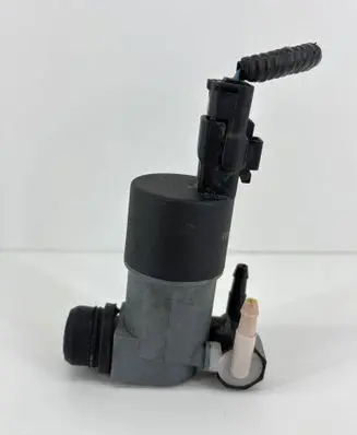 Nissan Qashqai Windscreen/windshield washer pump
