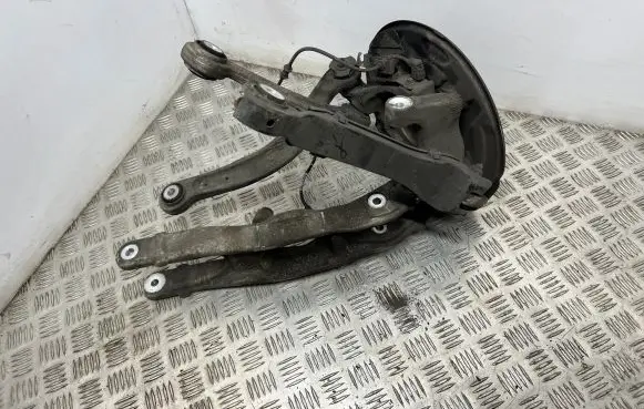 Mercedes-Benz E W213 Rear wheel hub spindle/knuckle 