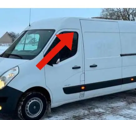 Renault Master III Rubber seal front door window/glass