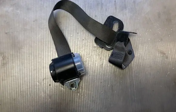 Chevrolet Orlando Rear seatbelt 616080000A 090X067CT 616079900