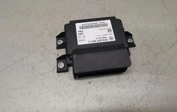 Volkswagen PASSAT B6 Hand brake control module 3C0907801J