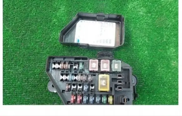 Toyota Hiace (H100) Fuse module