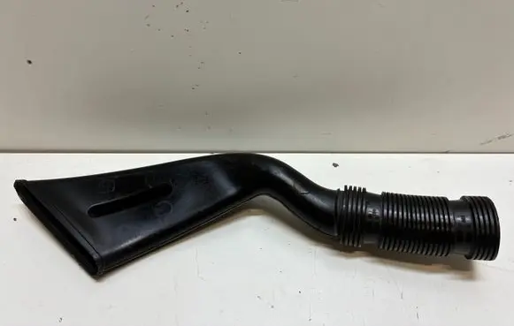 Opel Meriva B Air intake duct part 13332263